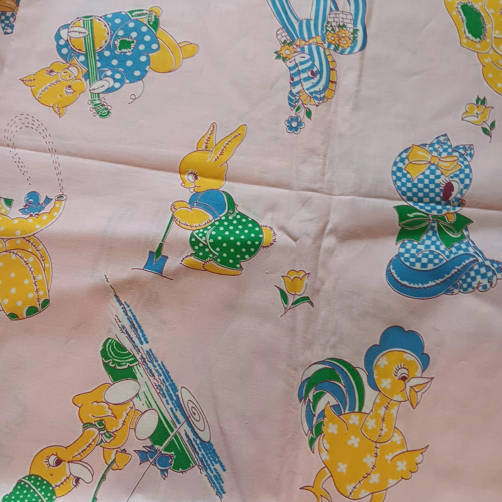 VTG JUVENILE NOVELTY BABY NURSERY COTTON FABRIC Bunny Cat Musical Pig Pink 36×57