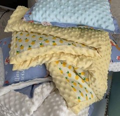 Qililandiy 100% Cotton Pineapple Print yard, Multicolored With Yellow