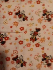 VTG 2010 Disney Minnie Toss Flowers Spring Industries Flannel Fabric 2 Yds Pink