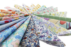 Floral Print 100% Cotton Fabric Charm Pack – 42 Precut 5×5 Inch Quilting Squares