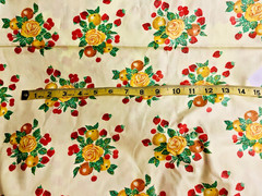 VTG YELLOW Polished Cotton Yellow Roses Strawberries & Oranges BTHY