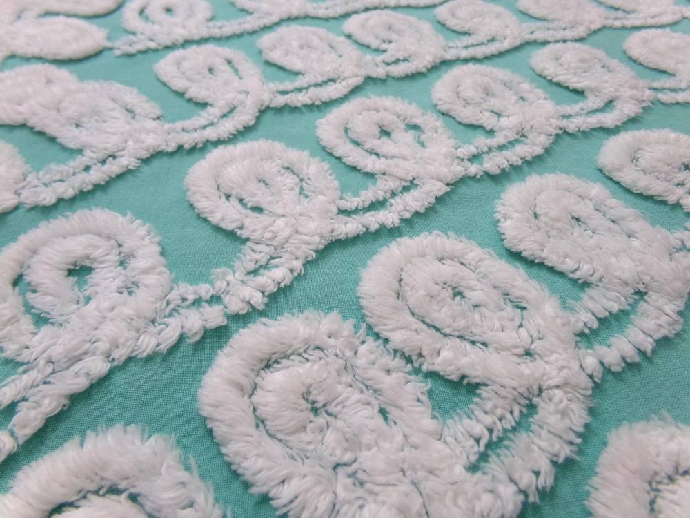 Soothing White Curly Loops Jade Vtg Chenille Bedspread Fabric 15″ x 19″ Piece