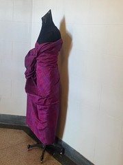 THAI SILK HAND WOVEN IN THAILAND WITH 100 % PURE SILK