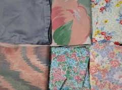 5 lb 7 oz Box of Assorted Fabric Scraps Wide Assortment of Prints FSBTB83