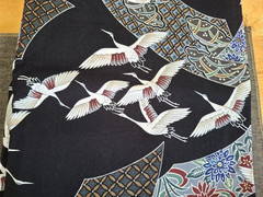 BLK FABRIC ORIENTAL ASIAN CRANES TRANS PACIFIC TEXTILES 7543 Appro 2yd x43″ READ