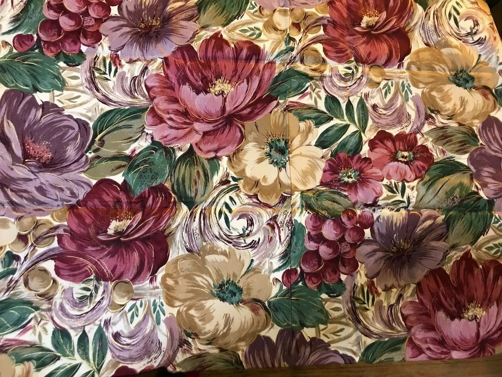 F-2022 520 Mill Creek Fabrics-Screen Print-Zepel-Large Floral/Gold 40 x 54″