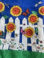 2.33Y Fabric Traditions 1996 Picket Fence Butterfly Ladybug Daisy Bee #2565 VTG