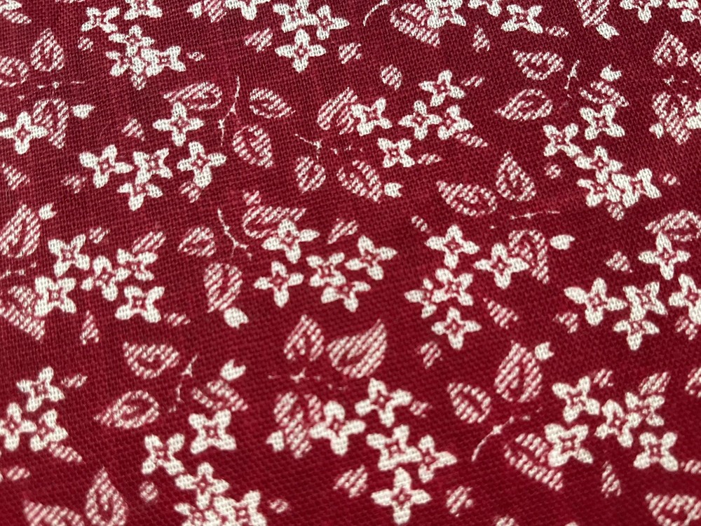 Fabric Simple White Flower Red 44″ X 60” 854