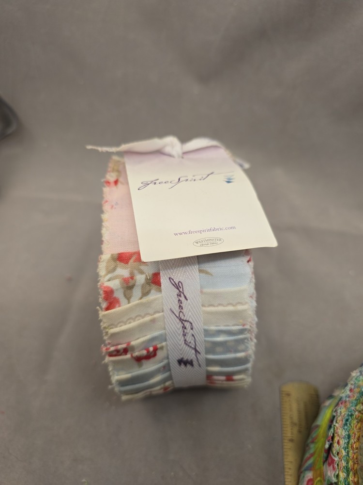 Jelly Roll. Free Spirit. Soft Pink Florals. Pastels.2.5″ 40 Pieces