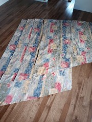 11.25 yds x 52 in. Jacquard floral drapery/textile mtrl, gold, red, blue & green