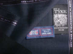 45% WOOL & 55% POLYESTER SUITING/JACKETING FABRIC MADE IN ENGLAND = 3.4 m.