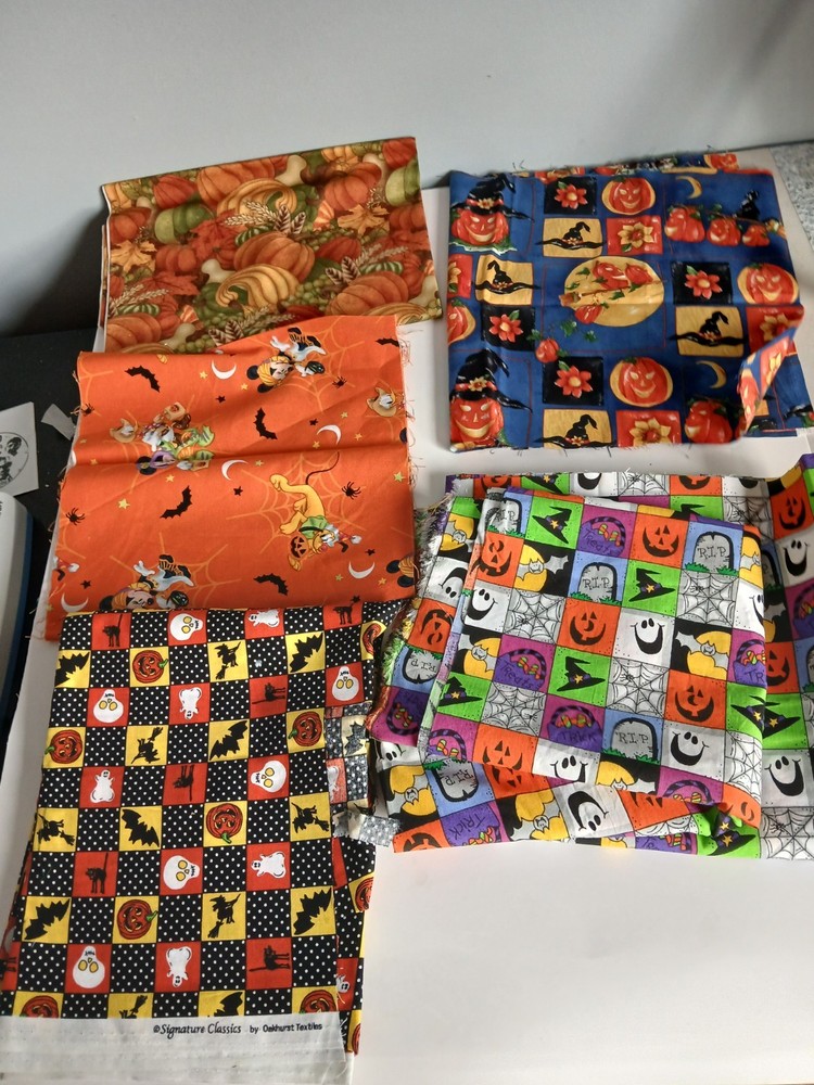 Halloween Multicolor Fabric Signature Classics Oakhurst Textiles Debbie Mumm