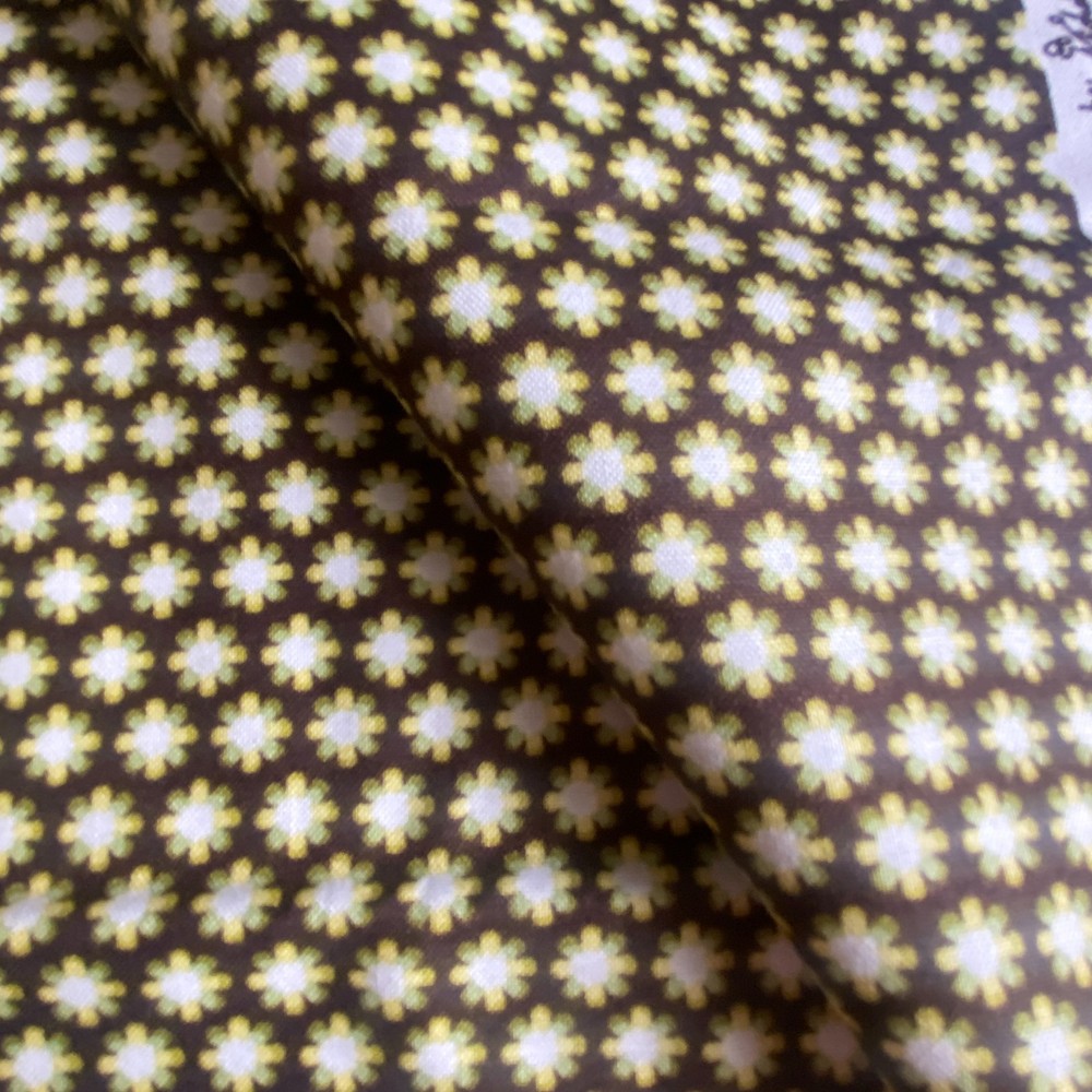 Al Fresco Small Print Fabric Brown Cotton 32×44