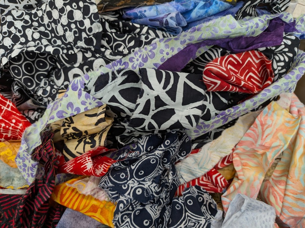 Lunn Fabric Scraps 1 Pound ~4 Yards Artisan Batik Prisma Grab Bag Strips Only