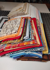 9 Pounds Fabric Remnants/Yards Lot for Sewing/Crafting Poly/Cotton Blend Colors