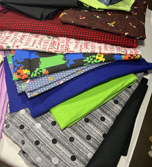26 Fabric Lot Large Remnant Pieces 13 lbs-Most 1 Yard or More
