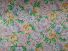 VINTAGE FABRIC 100% COTTON FLORAL – CRAFT – SATEEN CLEARANCE BARGAIN SALE