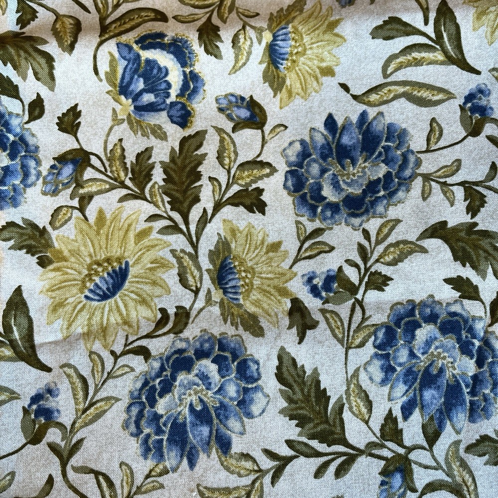 Monticello Cream Blue Yellow Floral Blooms Flower Sprigs Jinny Beyer 1.5 Yards