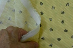 By 1/2 Yd, Vintage, Honey-Bees on Yellow Honeycomb Quilt Cotton, Jo-Ann, P7733