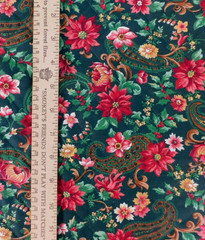 2.75 Yds x 41″ VIP Cranston PRE-QUILTED 2 Sided Poinsetta & Holly Holiday Fabric
