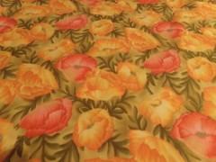 26″ X 44″ VINTAGE LARGE VARIGATED ORANGE RED FLORAL/JOANN COTTON NEW#133