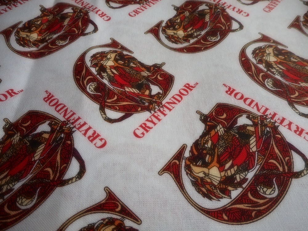 Brand New Gryffindor 100% Cotton by the 1/2 yard 18″ x 44″