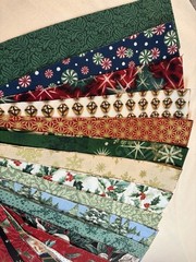 Cotton Christmas Fabric Strips 1/2 jelly roll lot 20 pieces 2.5 x 42″ ribbon
