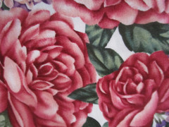 3-2/3 YDS RED ROSES & LAVENDER HYACINTHS 100% COTTON OOP TIMELESS TREASURES