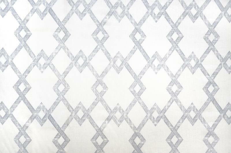 Madeaux Richard Smith Diamond Trellis Linen Print- Treillage / Silver Cloud 5 yd