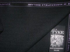 45% WOOL & 55% POLYESTER SUITING/JACKETING FABRIC MADE IN ENGLAND = 1.0 m.