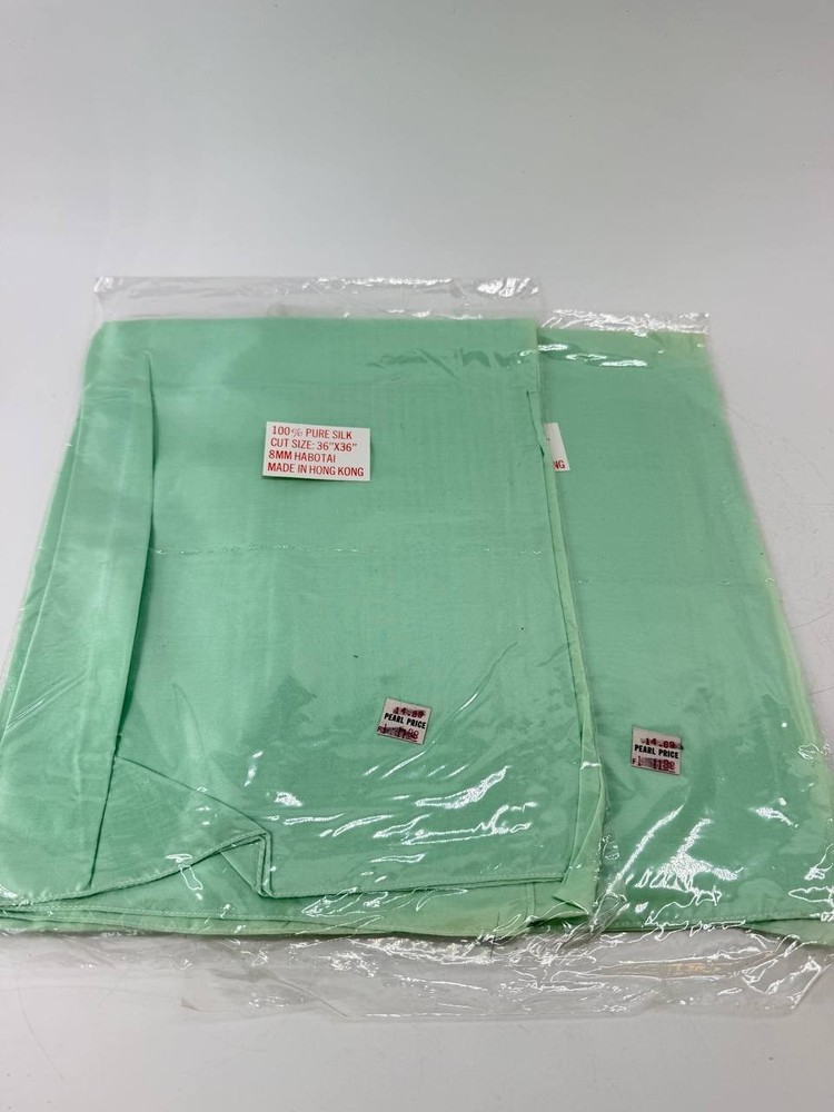 Lot of 2 Pure Silk Habotai Fabric Squares 36×36 8MM Mint Green New Hong Kong