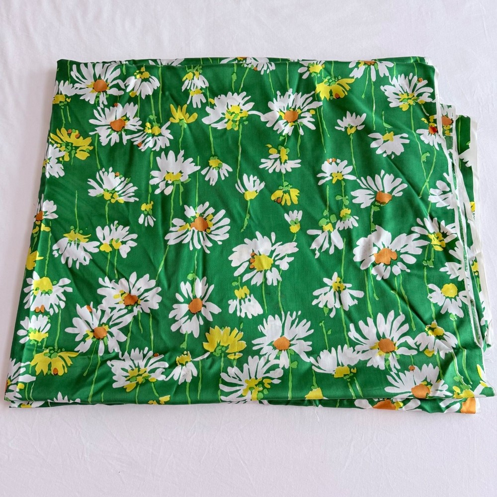 Villard Deauville Daisy Fabric 3.75 Yds Green Synthetic Lightweight Vintage