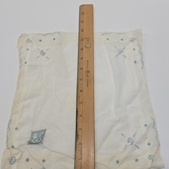 Vintage Linen Scrap Lot For Quilting & Crafting Florals Emroidery Lace Lot X 14