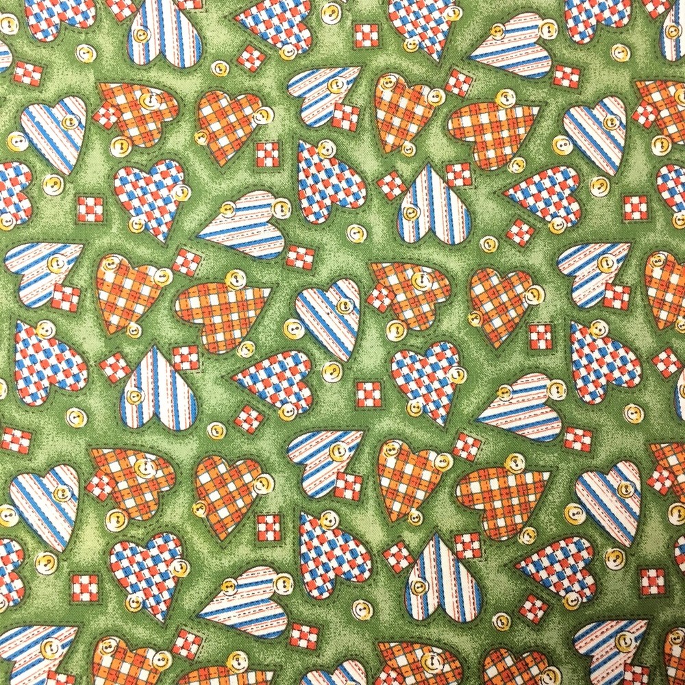 Sewing Notion Heart Shape Toss Sewing Quilting Fabric Green Yellow Cotton New
