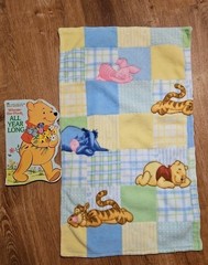 Days of Hunny Disney`s Winnie the Pooh Used 15×26 Inch Changing Pad & Book 1981