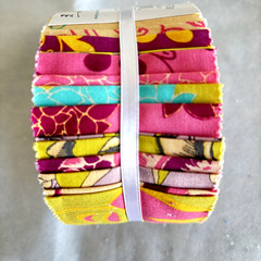 Westminster Fibers Jellyroll Tina Givens Havens Edge 27 – 2.5″ x 44″ quilting
