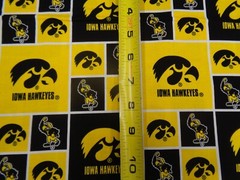 UNIVERSITY of IOWA ” HAWKEYES ” BRAND NEW SQUARE DESIGN 1/2 YARD 100% COTTON