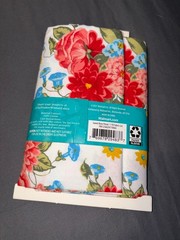 Pioneer Woman Sweet Rose Floral Fabric 1 Yard