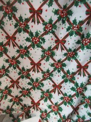 CHRISTMAS HOLLY&BOWS By Spring Mills VTG RARE WHITE MULTI SBTY X 54″ NEW