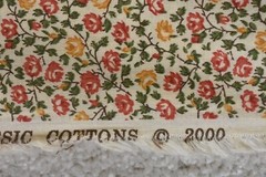 By 1/2 Yd, Vintage, Red Gold Green Calico Quilt Cotton, Classic Cottons, B1638