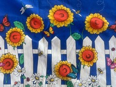 2.33Y Fabric Traditions 1996 Picket Fence Butterfly Ladybug Daisy Bee #2565 VTG
