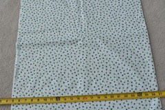 By 1/2 Yd, Green Clover & Silver Sparkles on Quilt Cotton/Fabric Traditions,E154