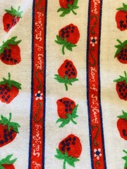 Striped Strawberries VTG Lanz of Salzburg Cotton Flannel Fabric 1Y x 44″W