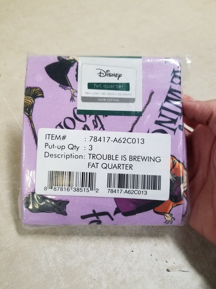 x3 – DISNEY HOCUS POCUS TROUBLE BREWING COTTON TOSS FABRIC FAT QUARTER 18″ X 21″