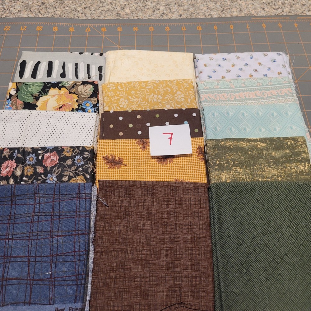 LOT OF 15 FAT QUARTERS COTTON FABRIC ASSTD COLORS & DESIGNS lot 7