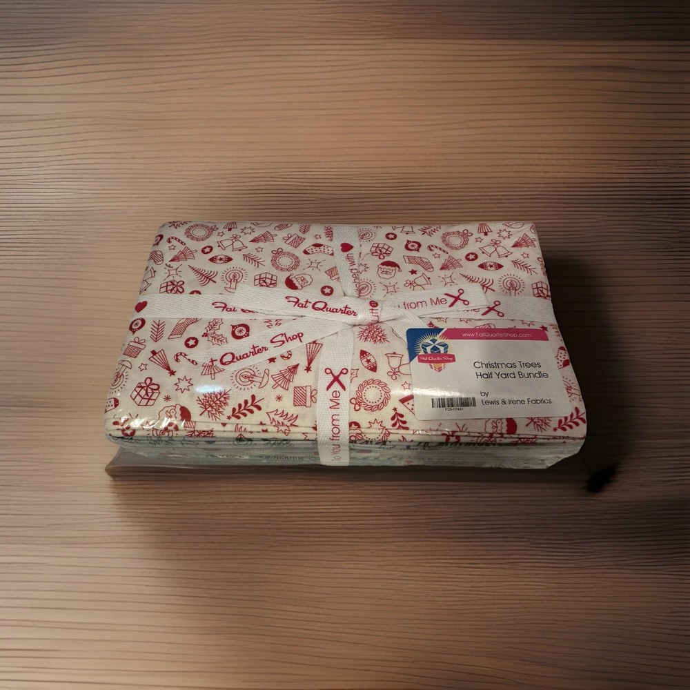 NIP Christmas Tree By Lewis & Irene Fabrics Half Yard Bundle FQS-07437
