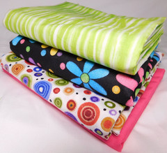Groovy Flower Fabric Bundle – 100% Cotton – 4 Fabrics – 1 (1/2 Yard), 3 (1 Yard)