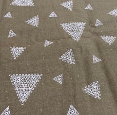 Vintage Style Cotton Fabric White Triangle Patterns 1/2 yard x 38″ Quilting
