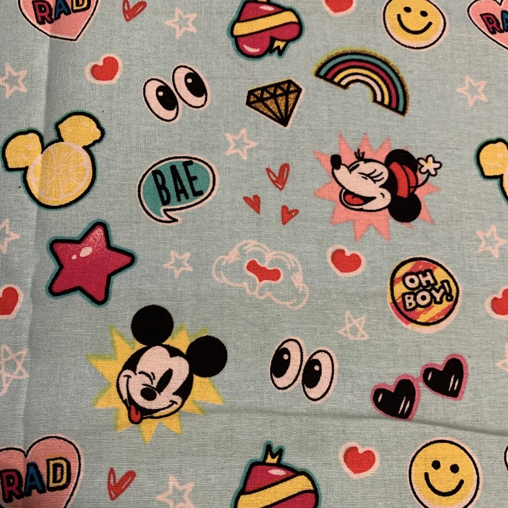 FAT Eight DISNEY FABRIC MICKEY MINNIE VINTAGE SCATTERED 100% COTTON 9”x21”