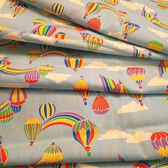 VTG Fabric Hot Air Balloons In Sky W/Rainbows 2yd + 31 ” Long 45″ Wide